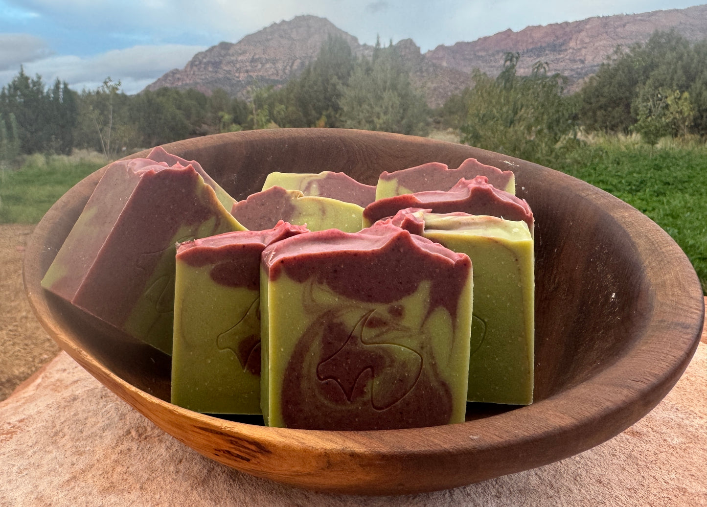 Christmas: Chlorella Rhubarb: Deep cleanser, Purifier, Anti-oxidant, Vitamin-rich, Anthocyanins, moisturizing