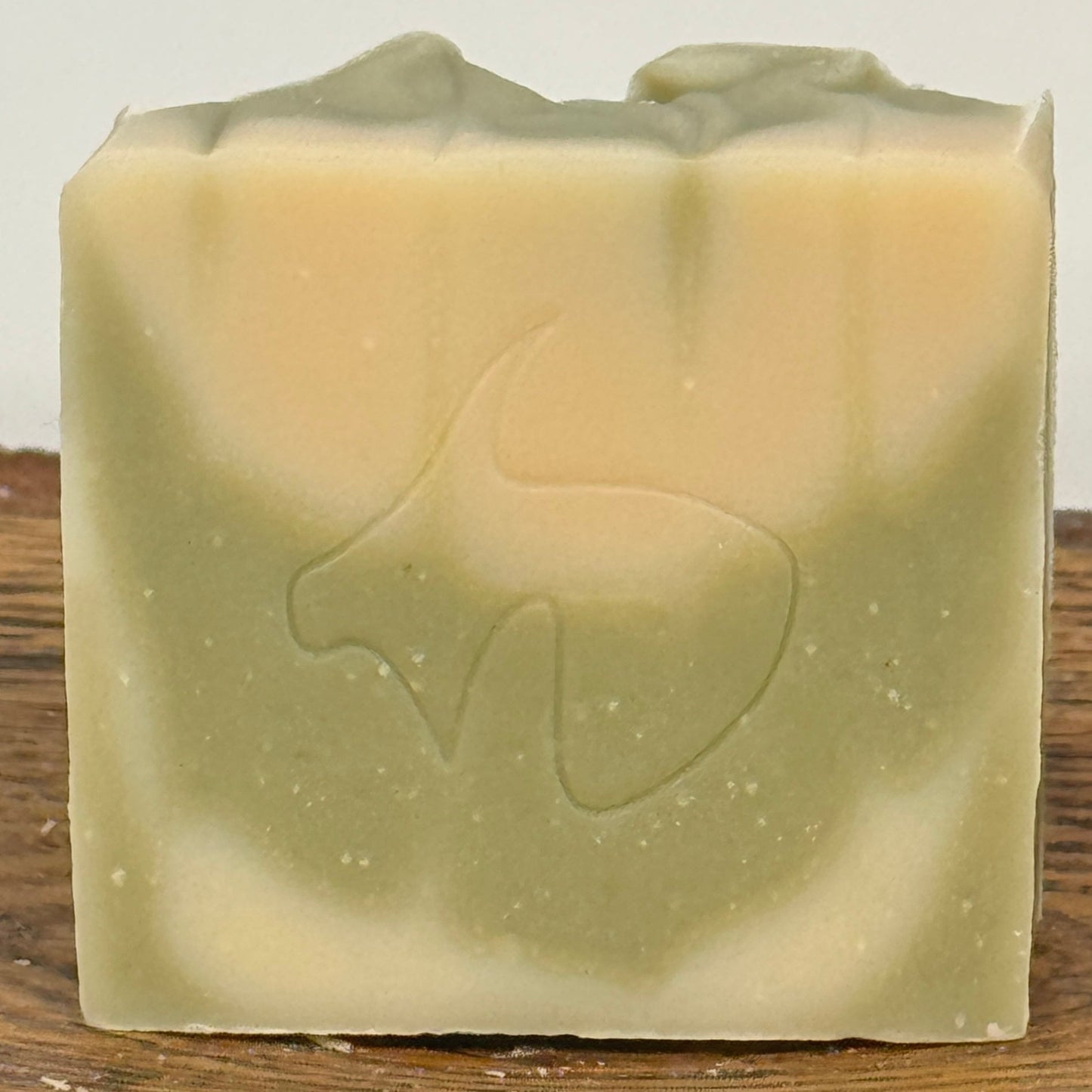 Green Pig: Chlorella Lard Swirl: Deep cleanser, anti-oxidant, vitamin-packed, soothing, conditioning